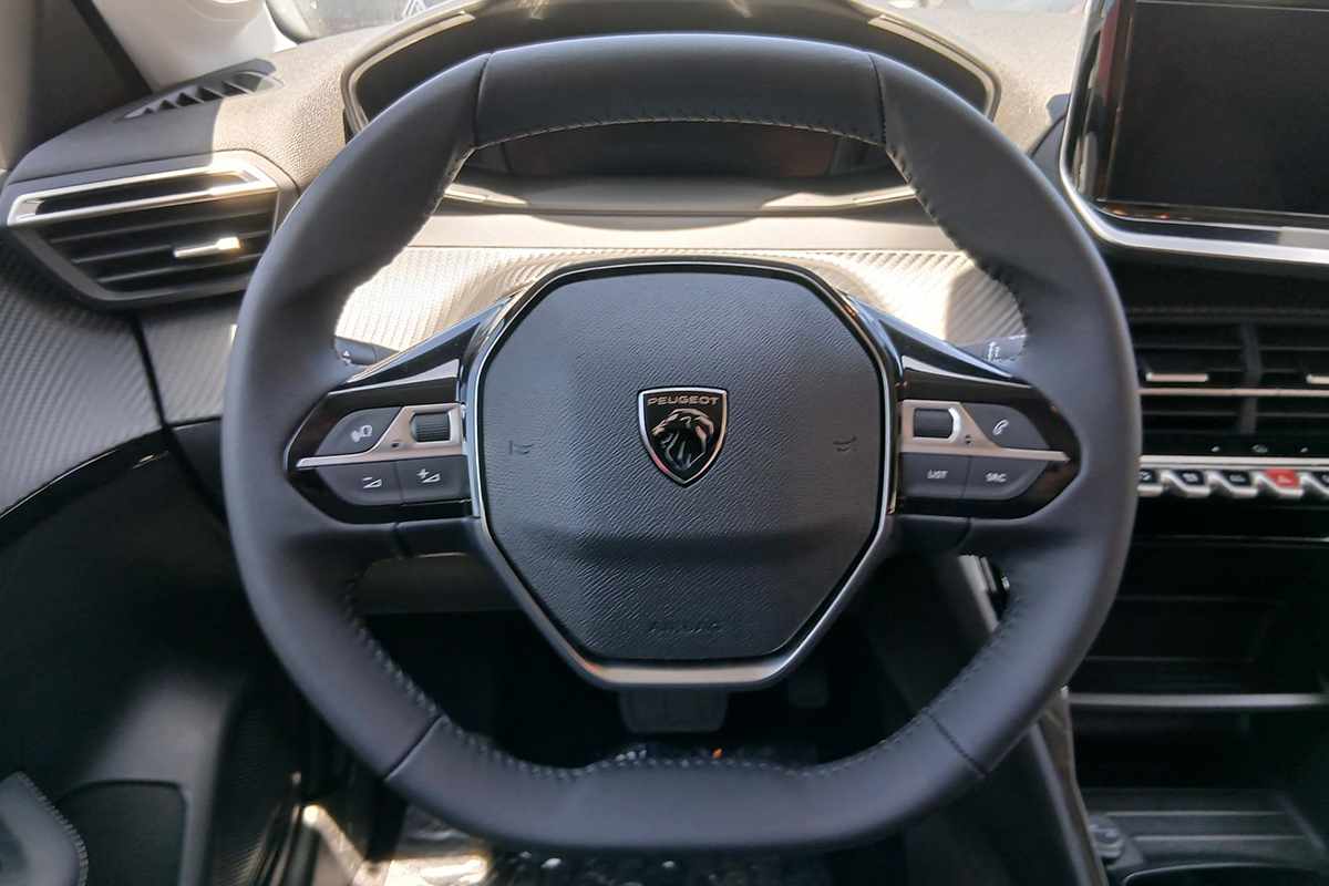 peugeot-208-2026-gasolina-1199cc