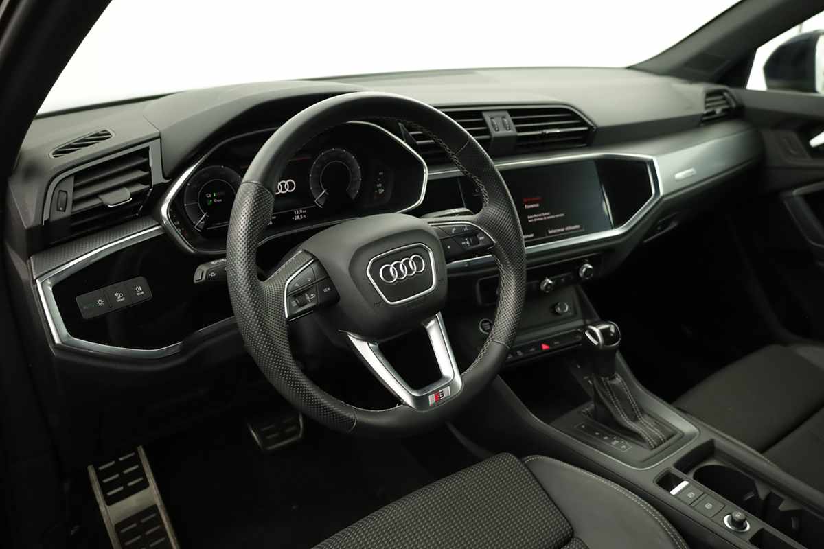 audi-q3-2023-hibrido-a-gasolina-1395cc