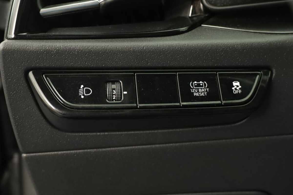 kia-niro-2024-gasolina-1580cc