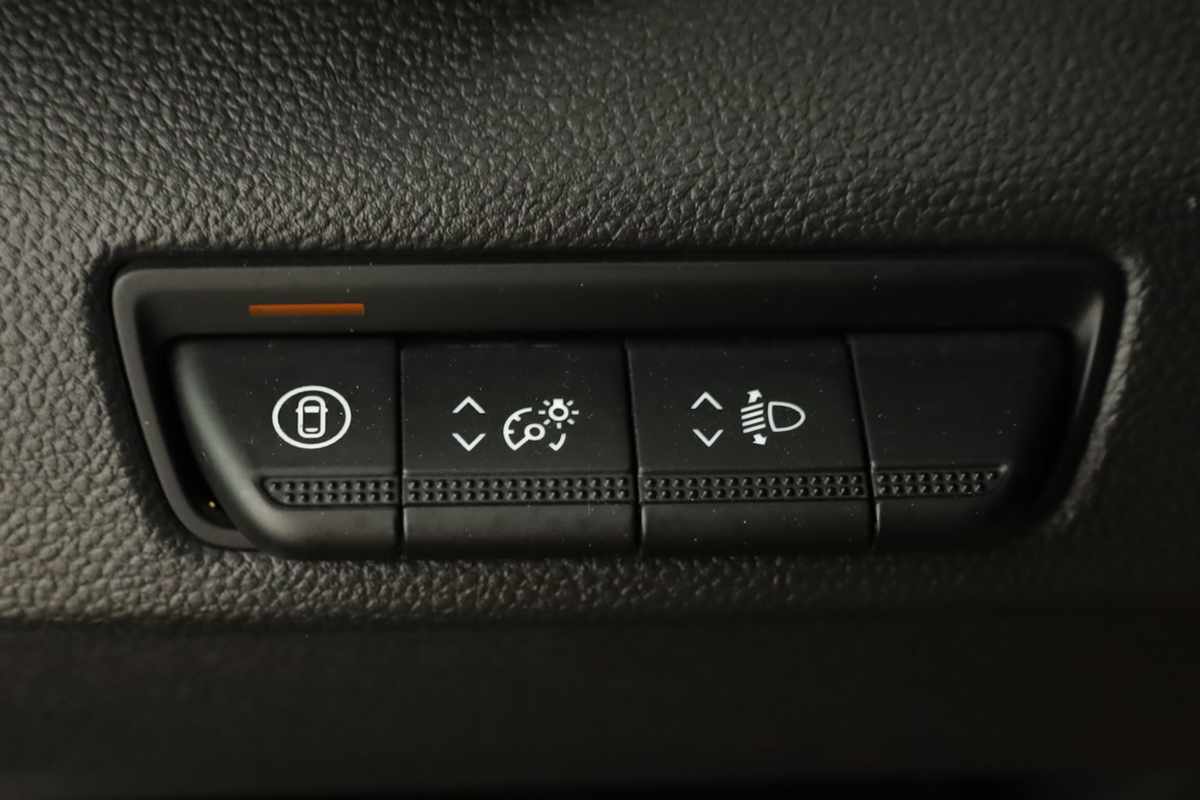 renault-trafic-2024-diesel-1997cc