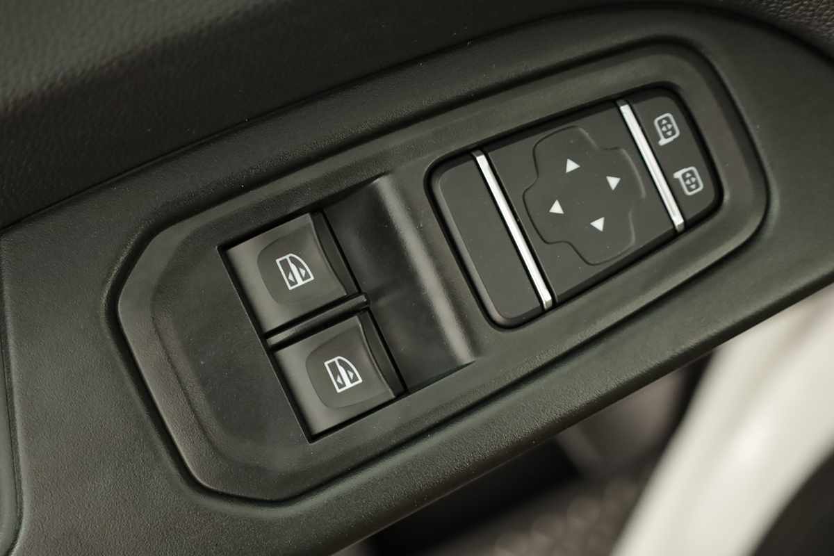 renault-trafic-2024-diesel-1997cc