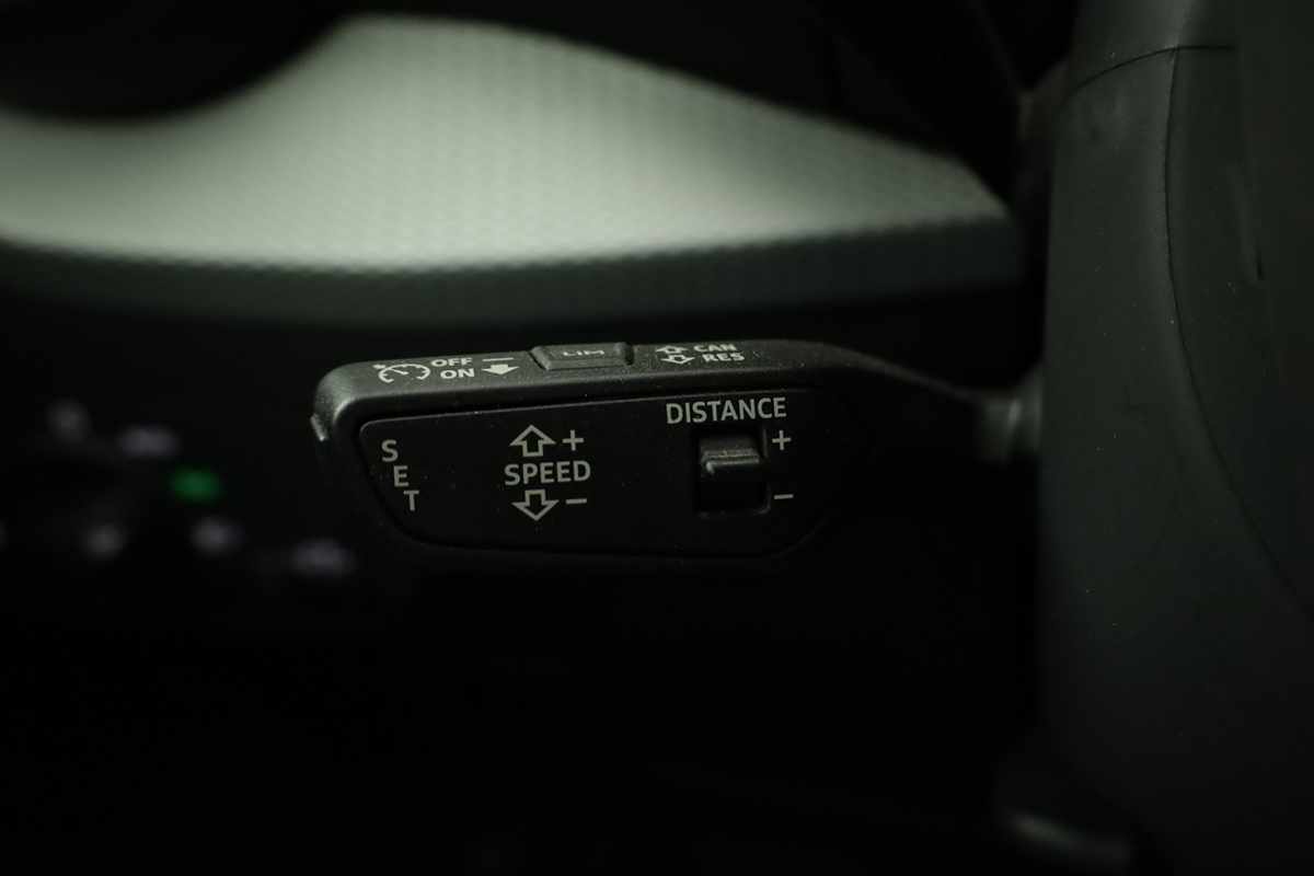 audi-q2-2023-gasolina-1498cc