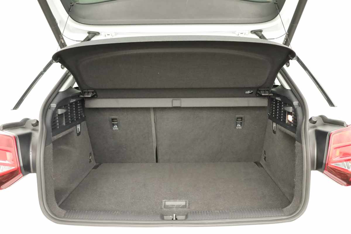 audi-q2-2023-gasolina-1498cc