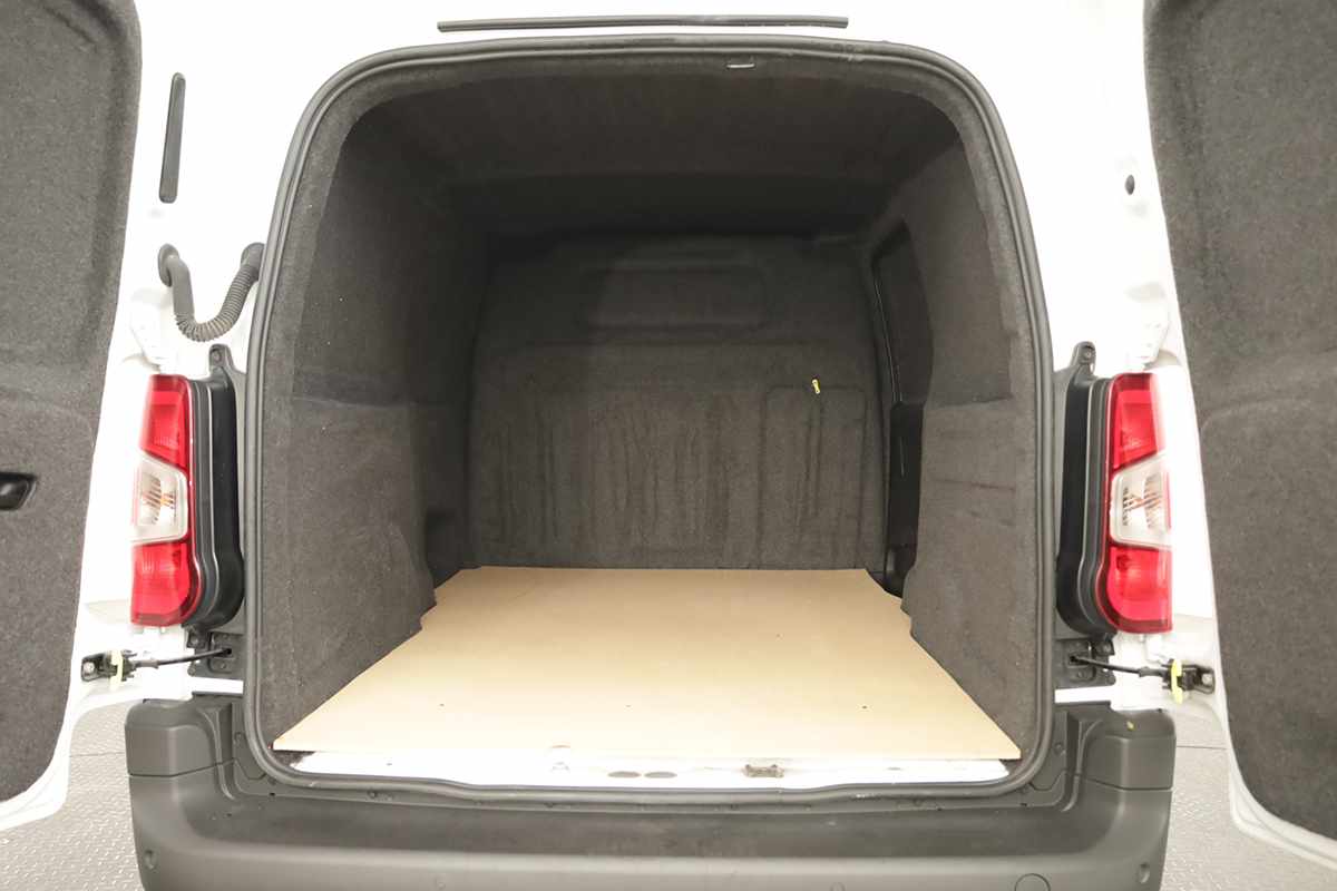 citroen-berlingo-2024-diesel-1499cc