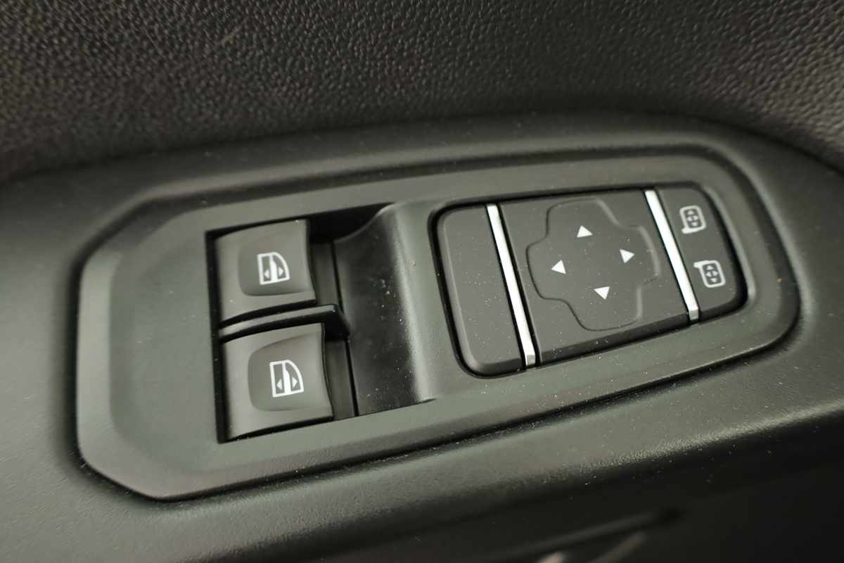 renault-trafic-2024-diesel-1997cc