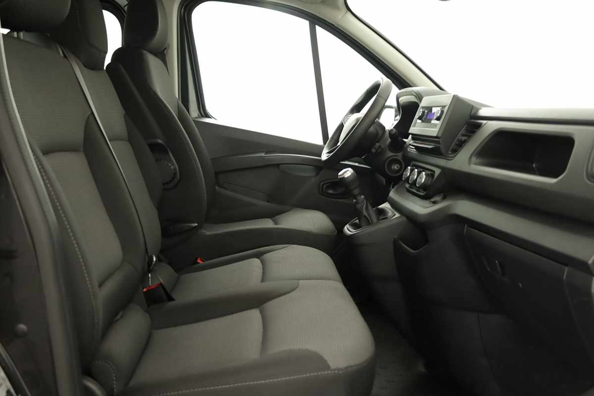 renault-trafic-2024-diesel-1997cc