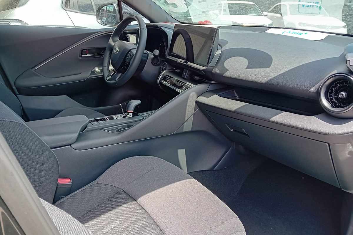 toyota-c-hr-2025-hibrido-a-gasolina-1998cc