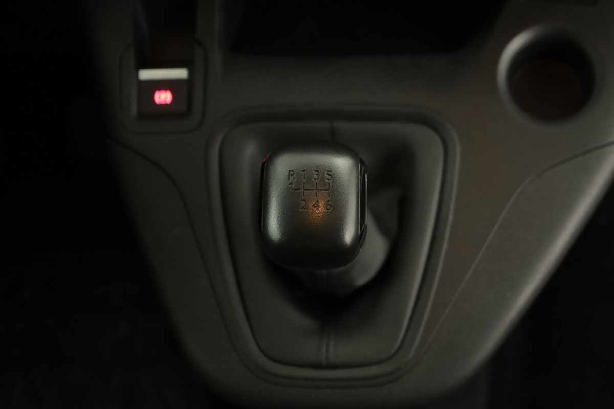 peugeot-partner-2024-diesel-1499cc