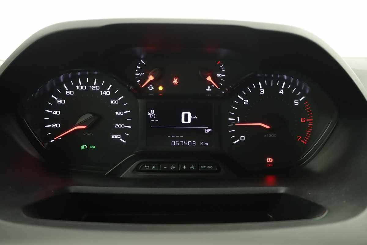 peugeot-partner-2024-diesel-1499cc