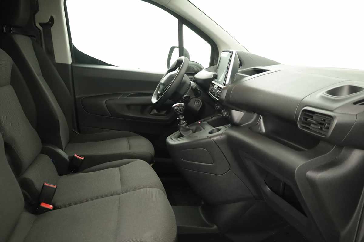 peugeot-partner-2024-diesel-1499cc