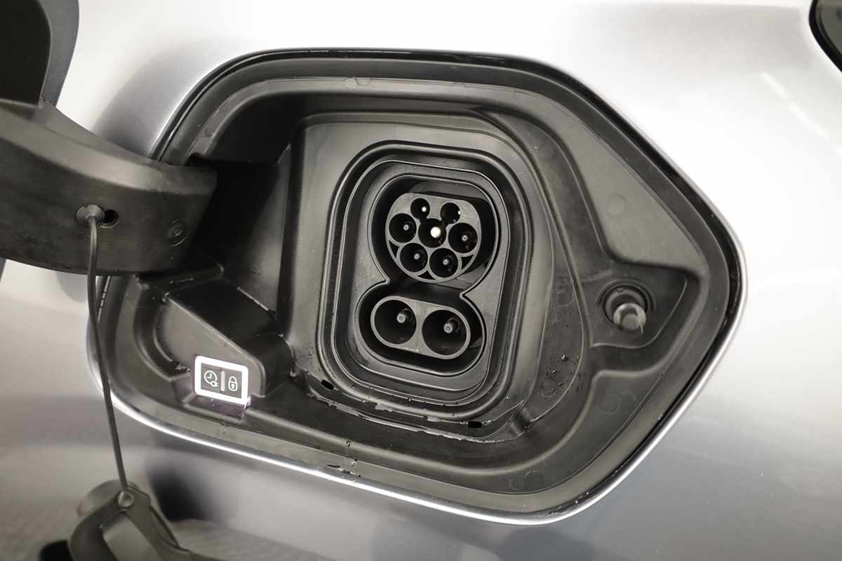 peugeot-e-208-2025-eletrico-0cc