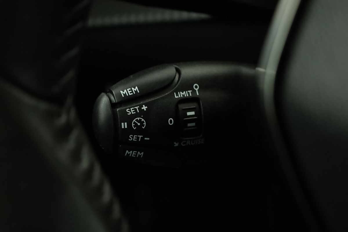 peugeot-e-208-2025-eletrico-0cc
