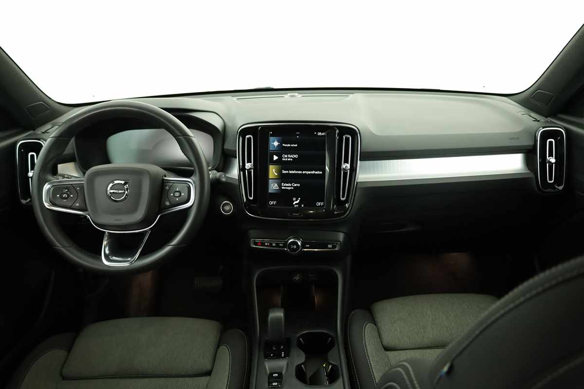 volvo-xc40-2024-gasolina-1477cc