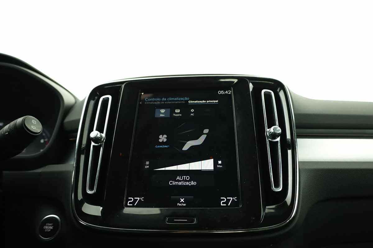 volvo-xc40-2024-gasolina-1477cc