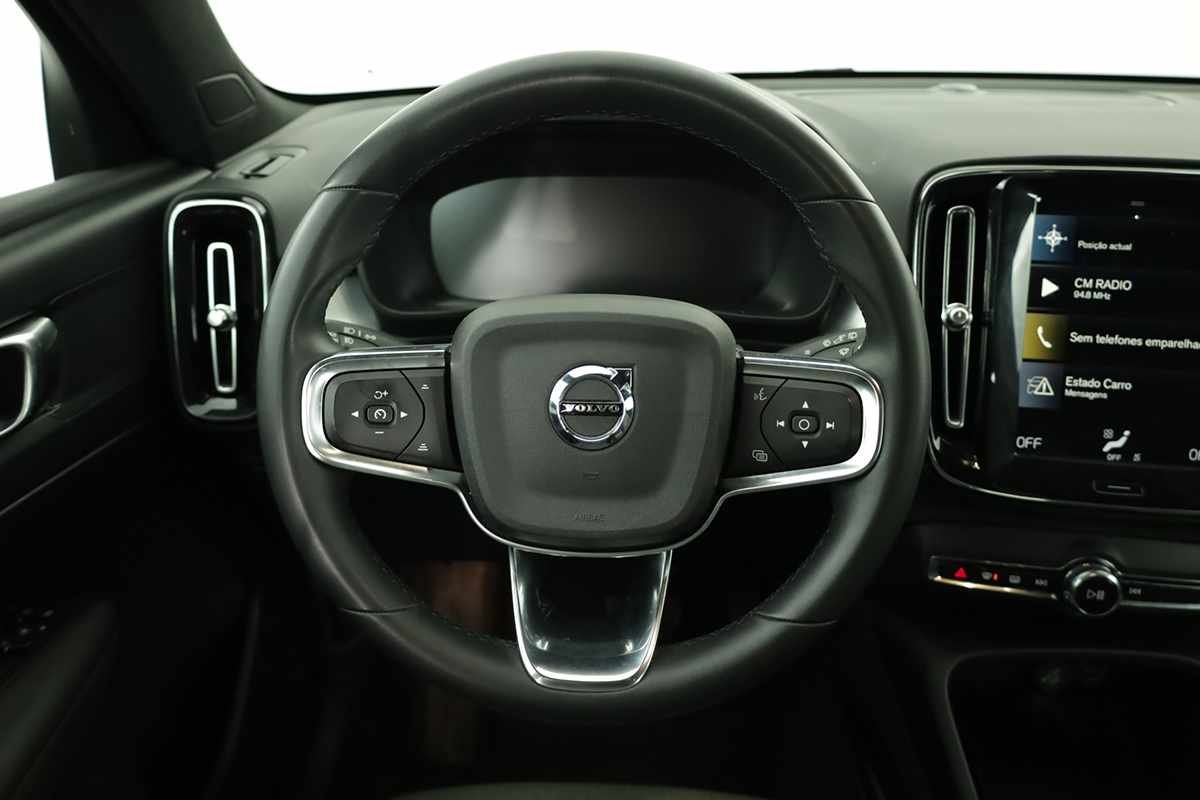 volvo-xc40-2024-gasolina-1477cc
