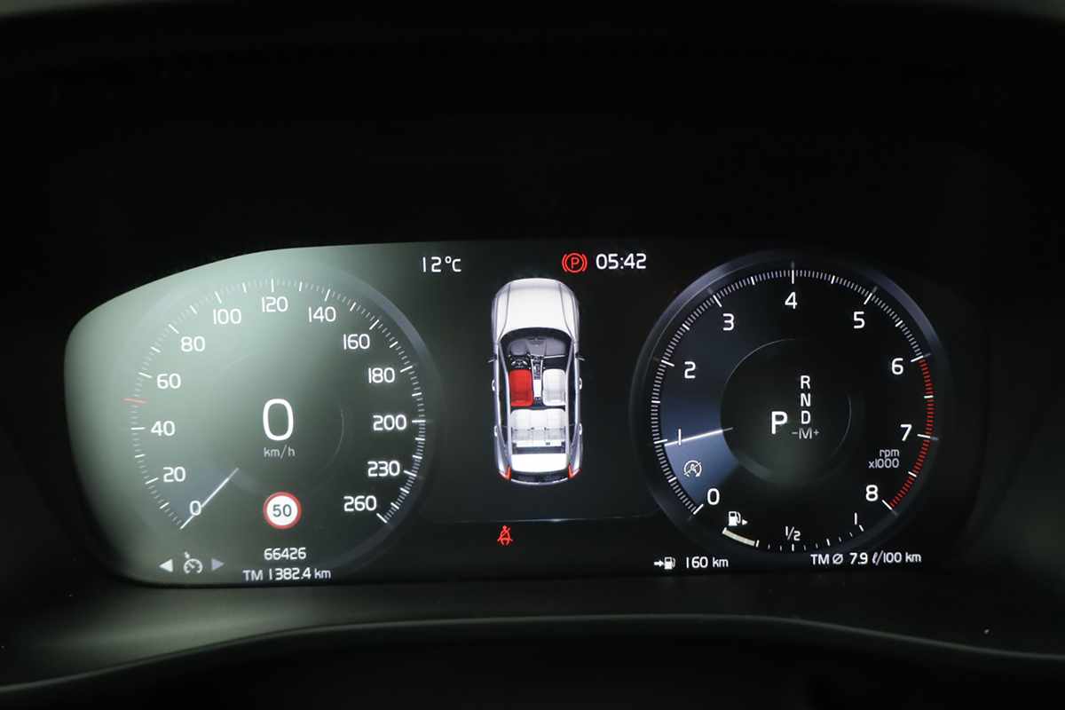 volvo-xc40-2024-gasolina-1477cc