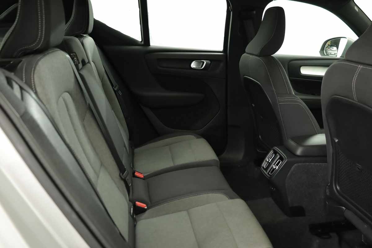 volvo-xc40-2024-gasolina-1477cc
