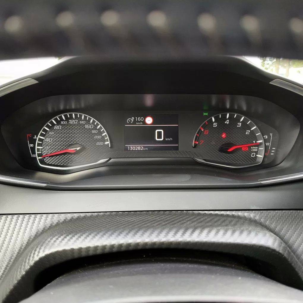 peugeot-2008-2022-gasolina-1199cc