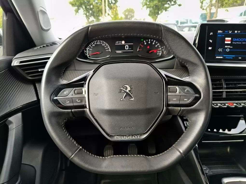 peugeot-2008-2022-gasolina-1199cc