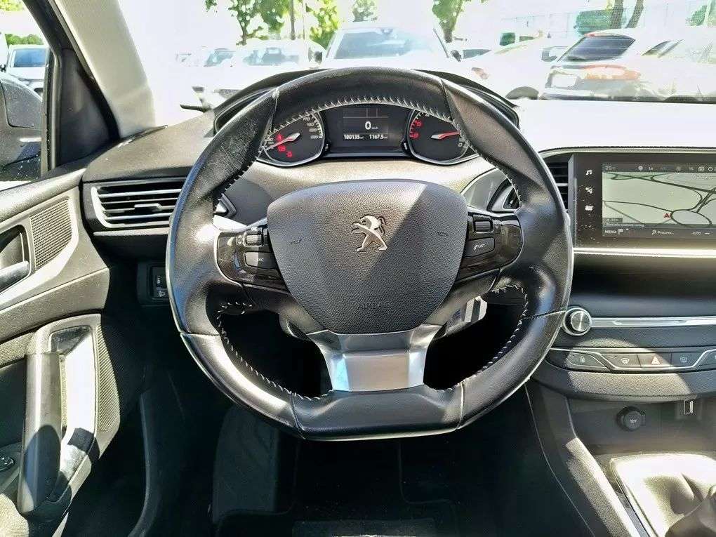 peugeot-308-sw-2017-diesel-1560cc