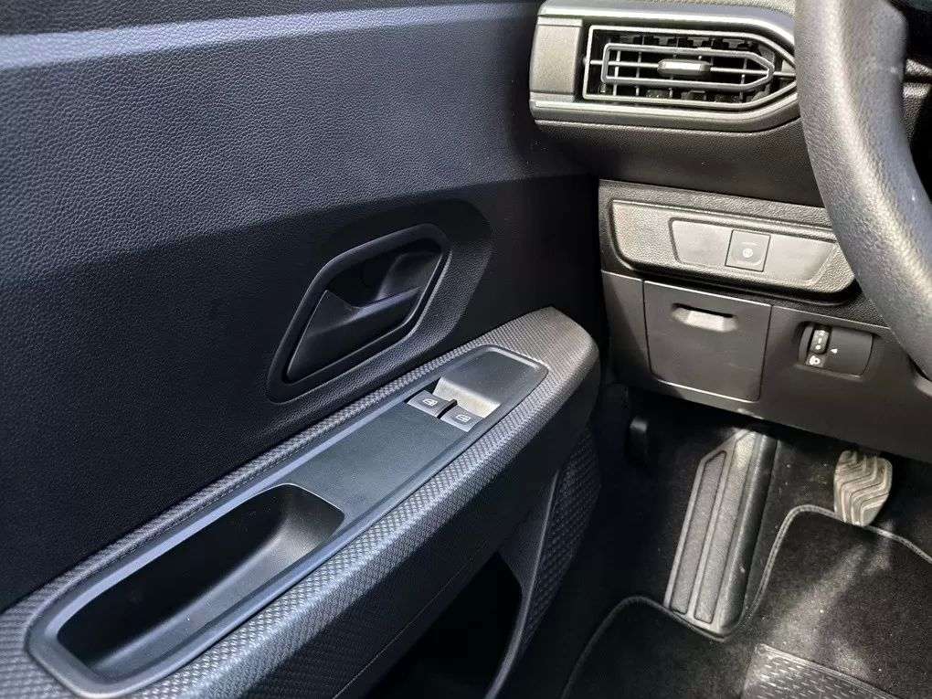 dacia-sandero-2024-gasolina-999cc