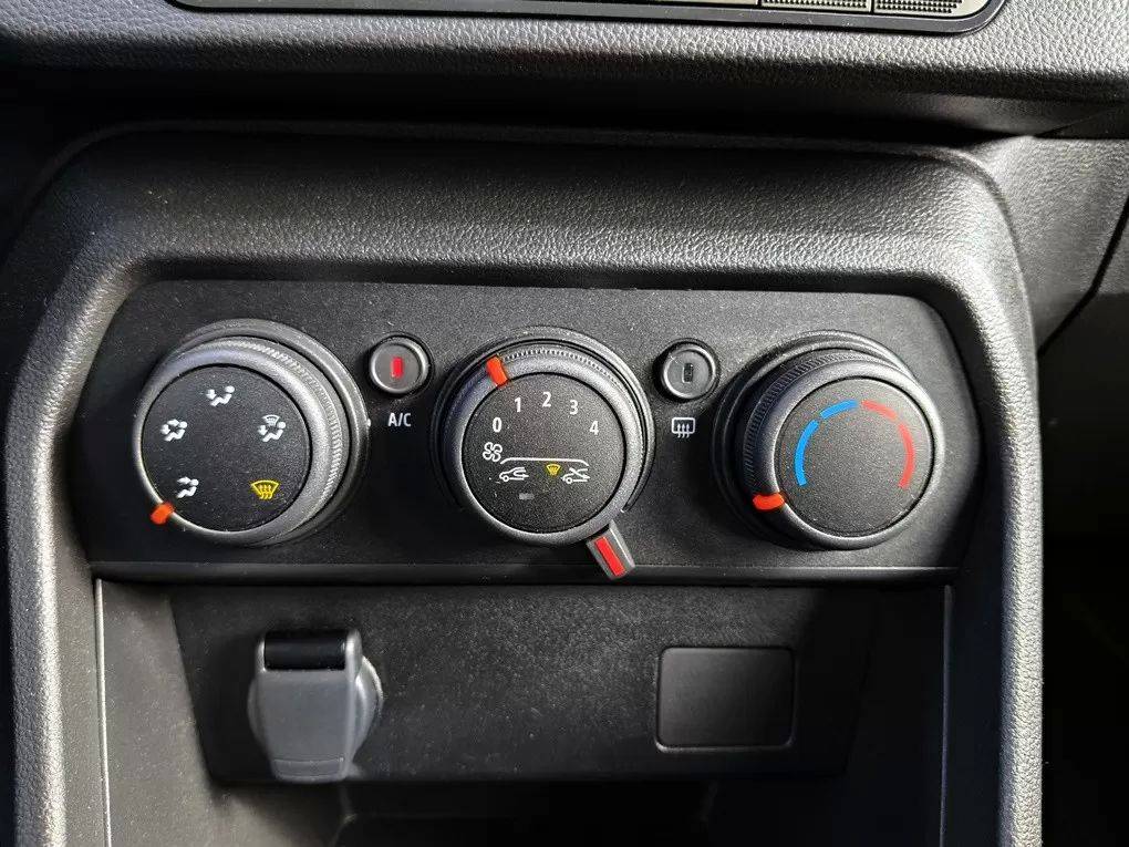 dacia-sandero-2024-gasolina-999cc
