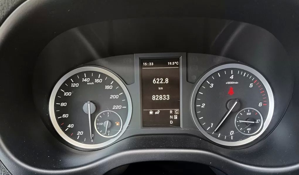 mercedes-benz-vito-2022-diesel-1950cc
