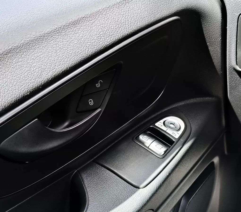 mercedes-benz-vito-2022-diesel-1950cc