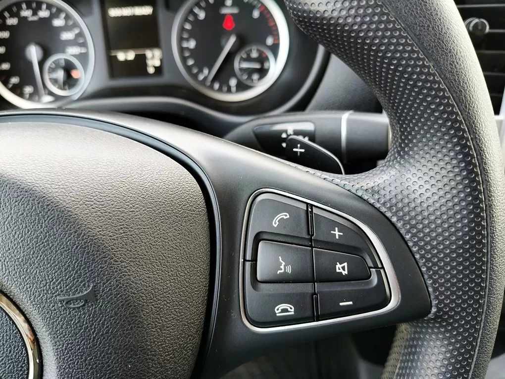 mercedes-benz-vito-2022-diesel-1950cc