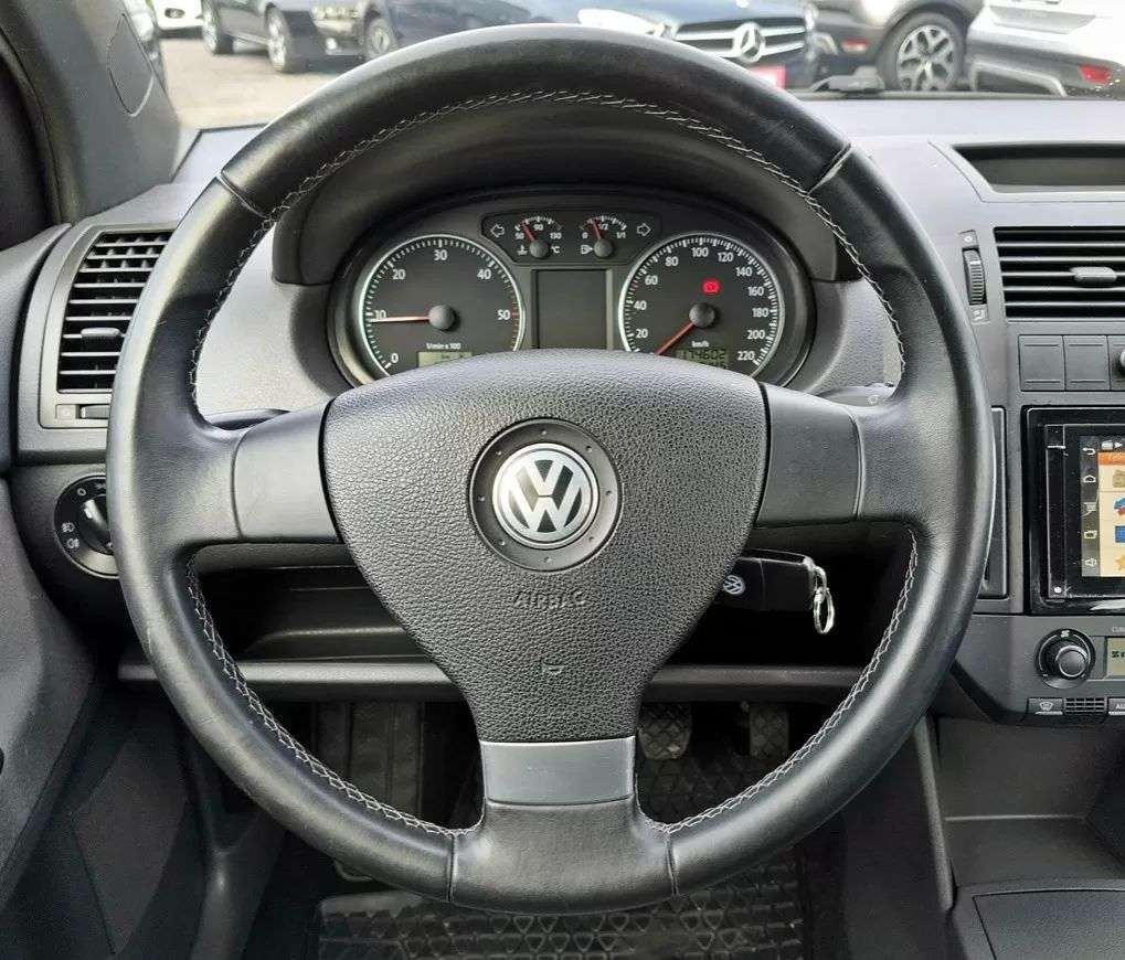 volkswagen-polo-2009-diesel-1422cc
