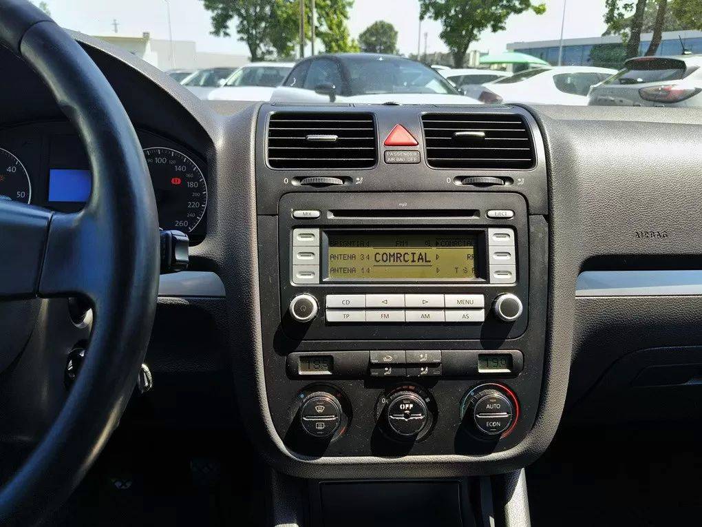 volkswagen-golf-2006-diesel-1968cc