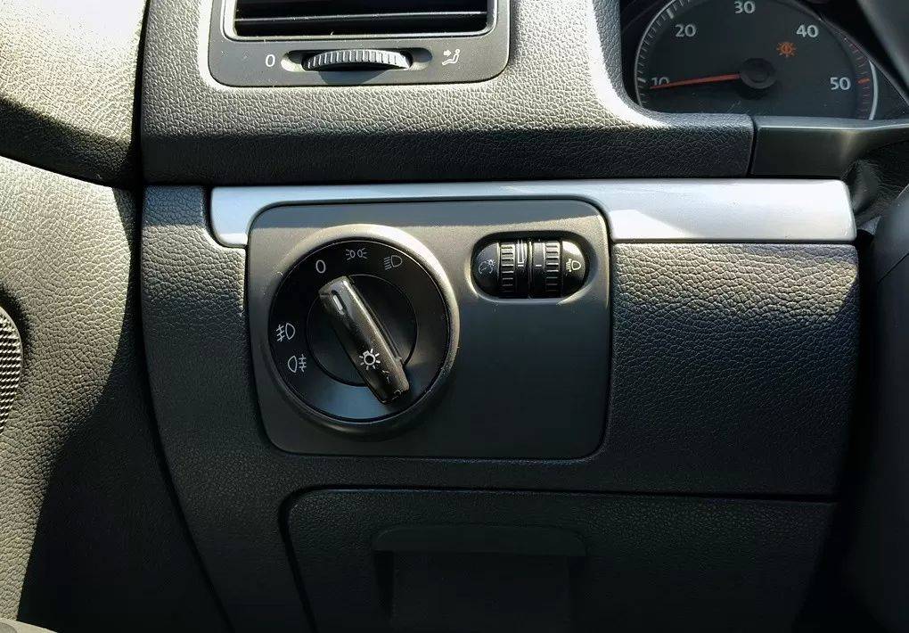 volkswagen-golf-2006-diesel-1968cc