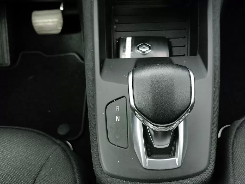 renault-zoe-2023-eletrico-0cc