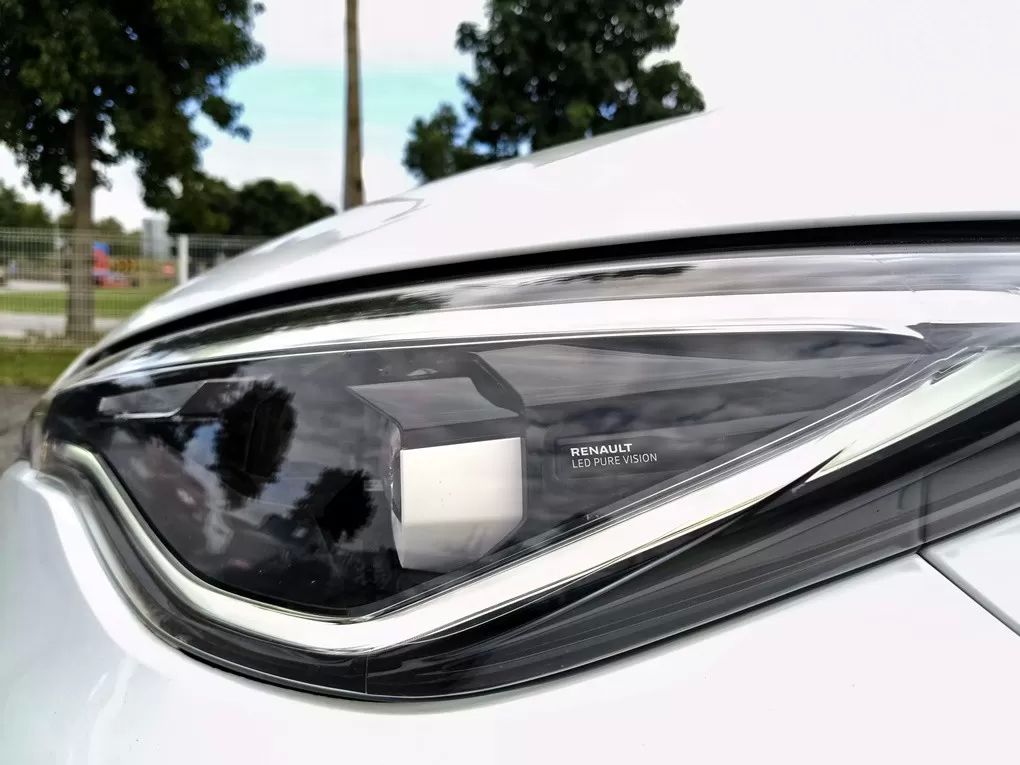renault-zoe-2023-eletrico-0cc