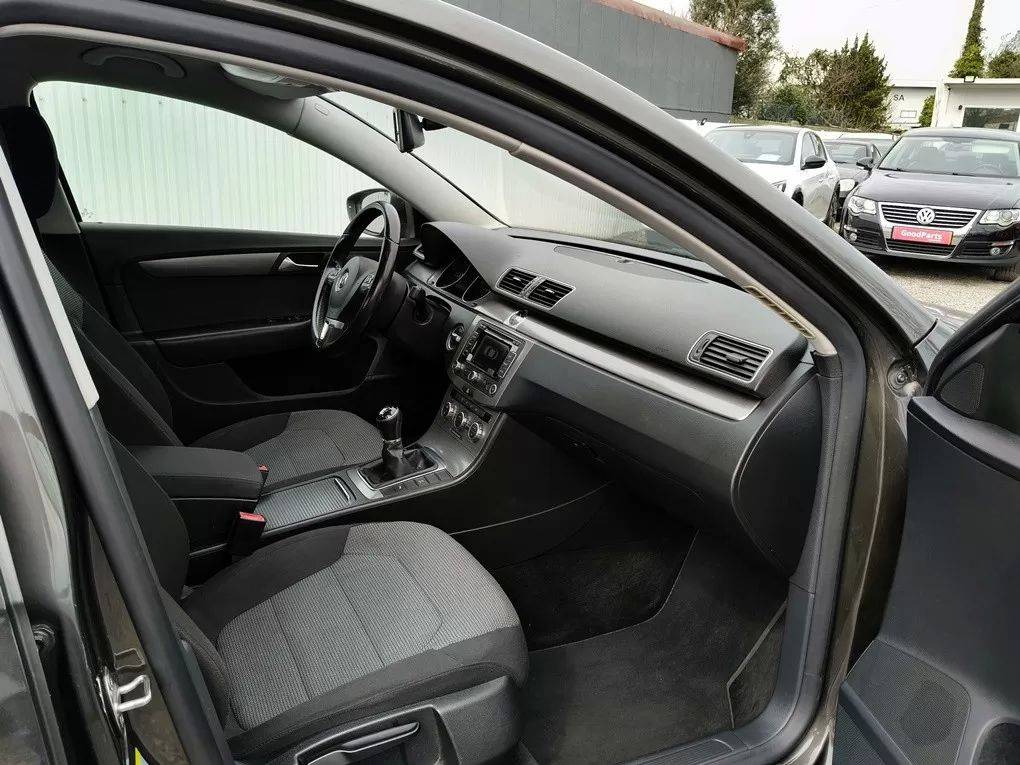 volkswagen-passat-2012-diesel-1598cc