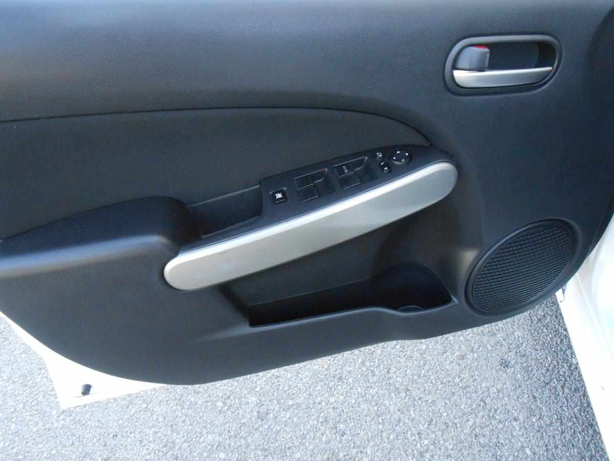 mazda-2-1-3-2011-gasolina-1349cc