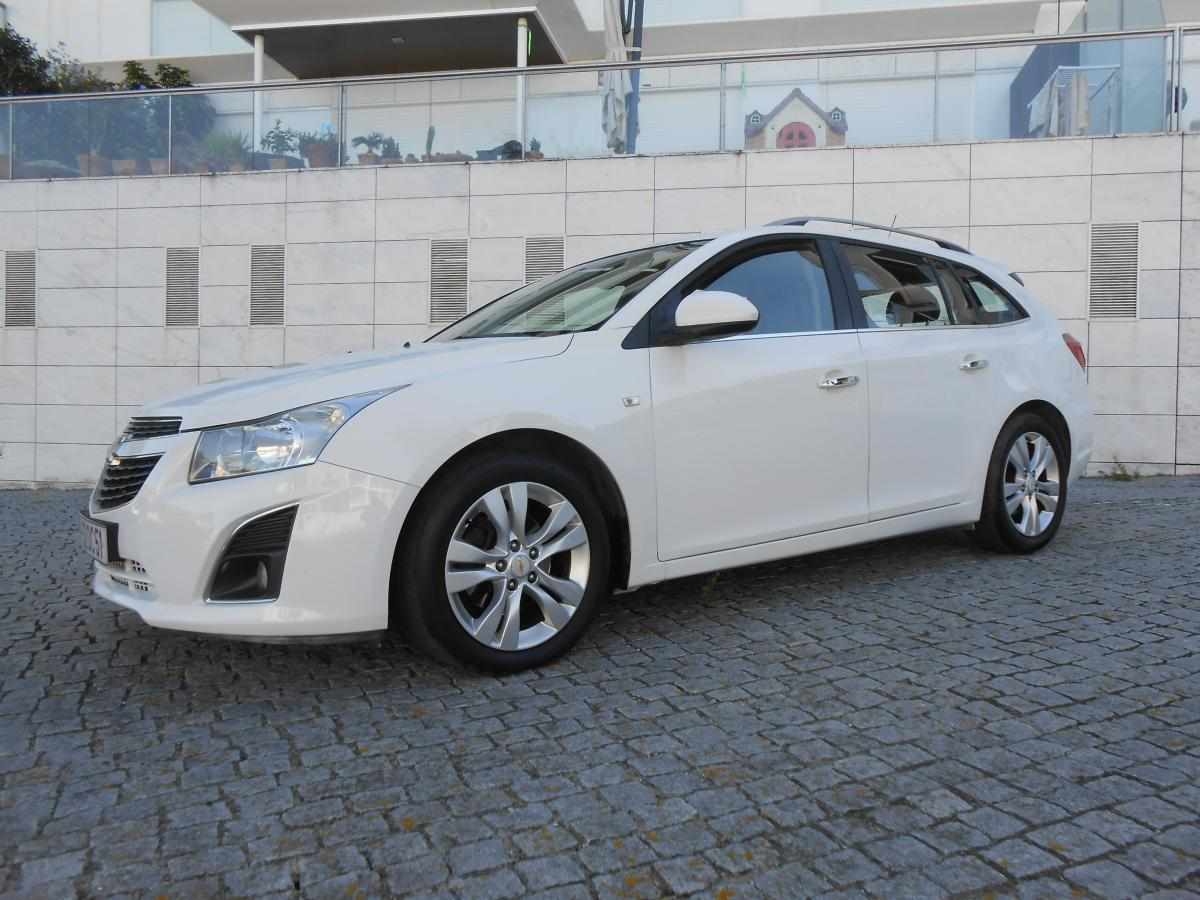 chevrolet-cruze-1-7-td-vcdi-awd-2013-diesel-1686cc