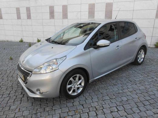 peugeot-208-1-4-hdi-2014-diesel-1398cc