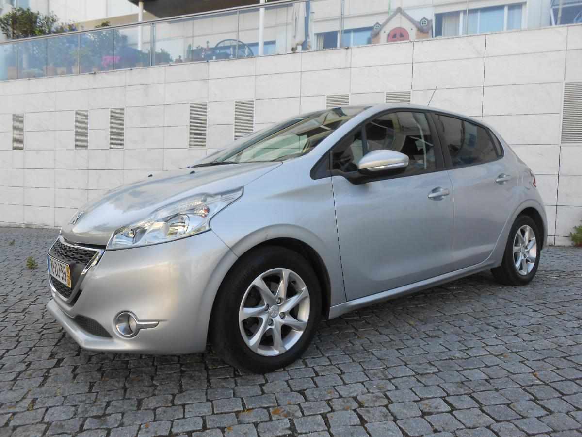 peugeot-208-1-4-hdi-2014-diesel-1398cc