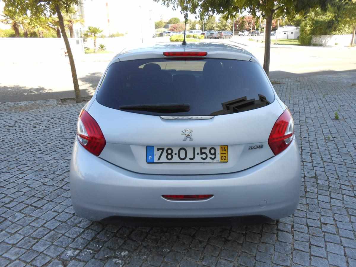 peugeot-208-1-4-hdi-2014-diesel-1398cc