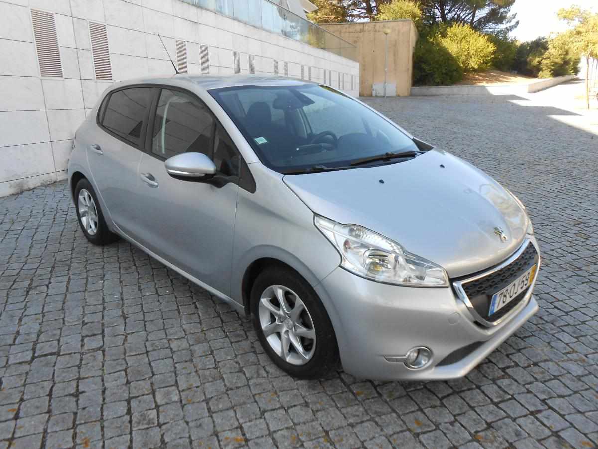 peugeot-208-1-4-hdi-2014-diesel-1398cc