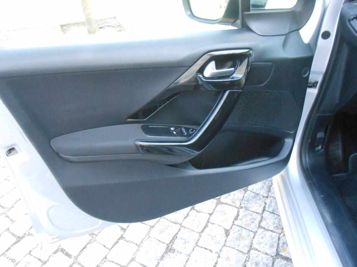 peugeot-208-1-4-hdi-2014-diesel-1398cc