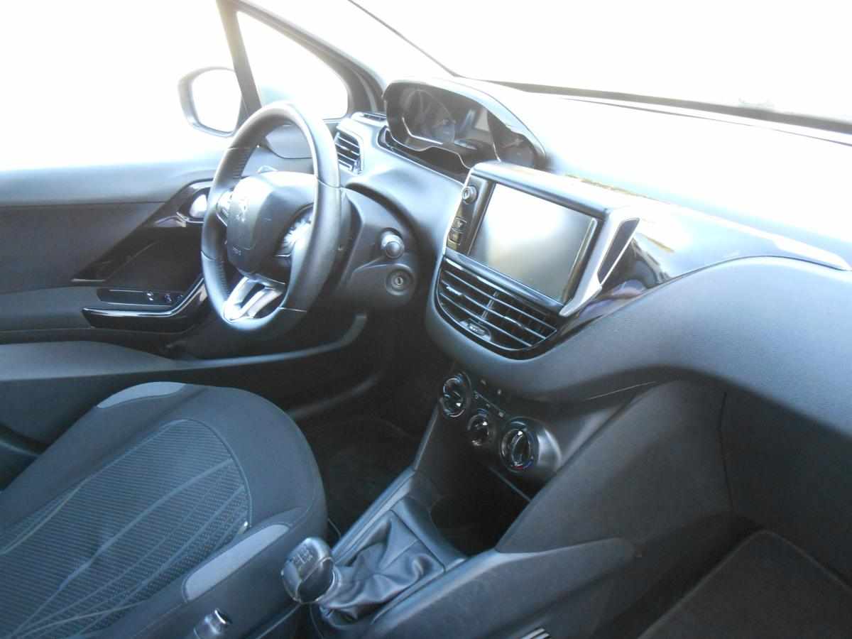 peugeot-208-1-4-hdi-2014-diesel-1398cc