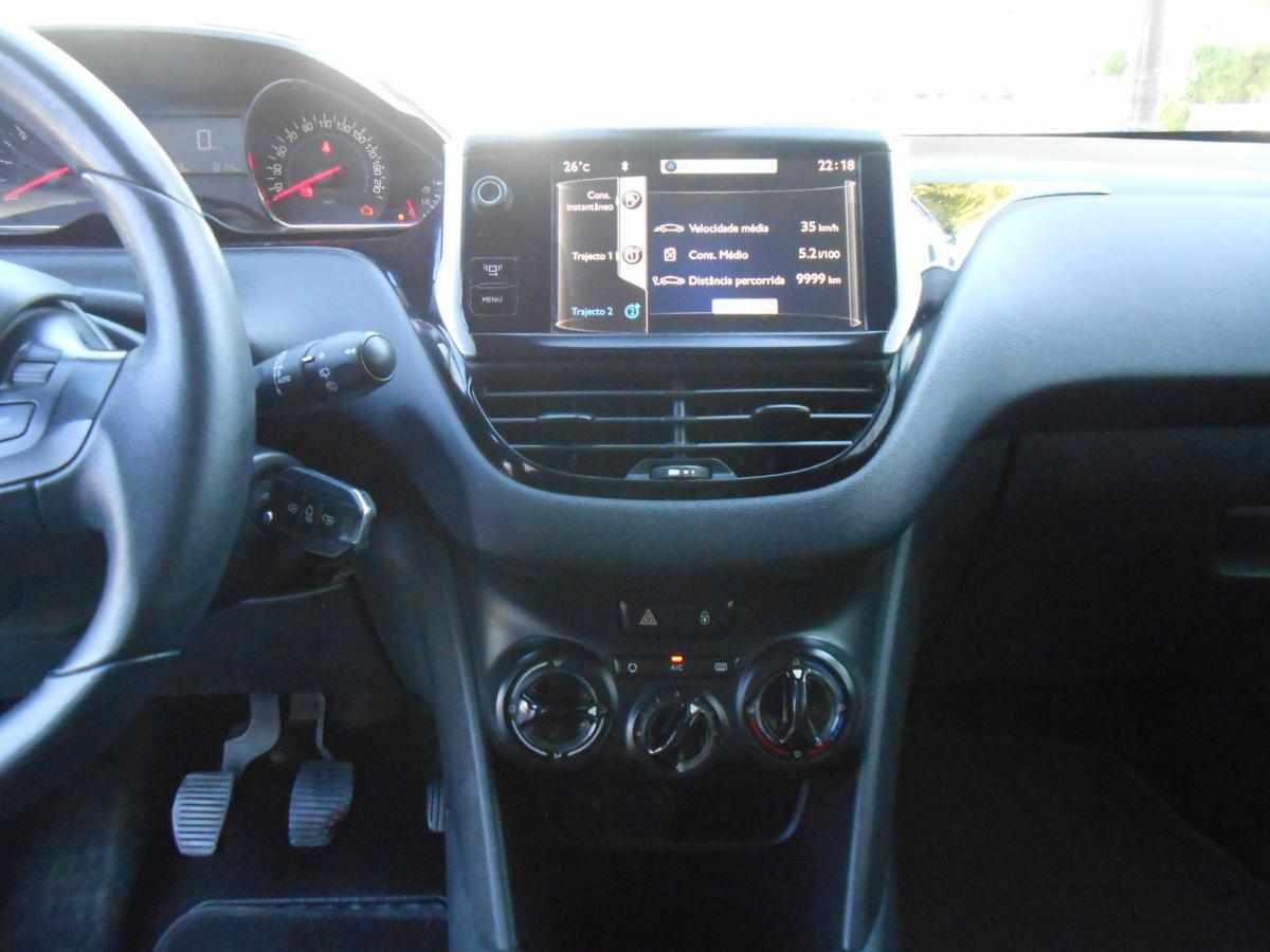 peugeot-208-1-4-hdi-2014-diesel-1398cc