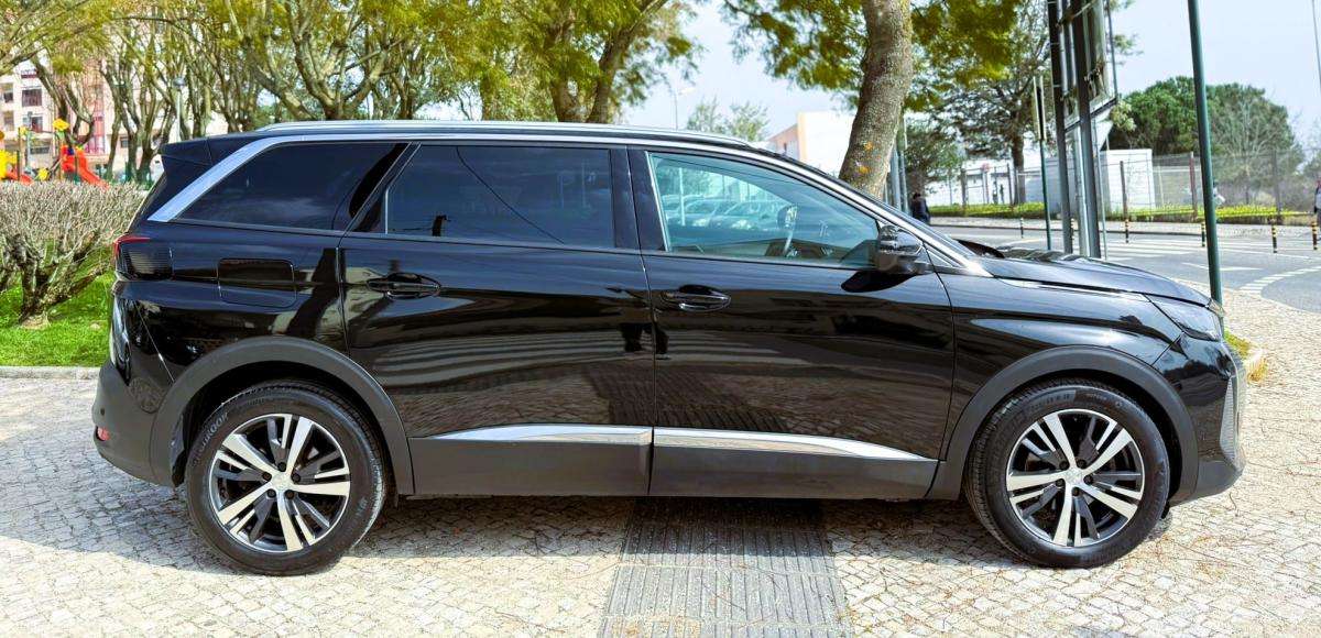 peugeot-5008-2023-gasolina-1199cc