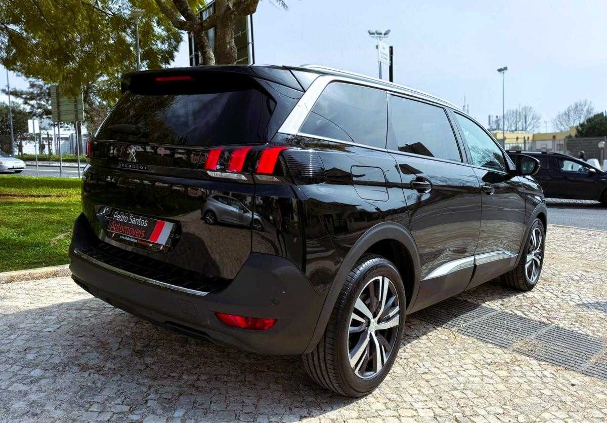 peugeot-5008-2023-gasolina-1199cc