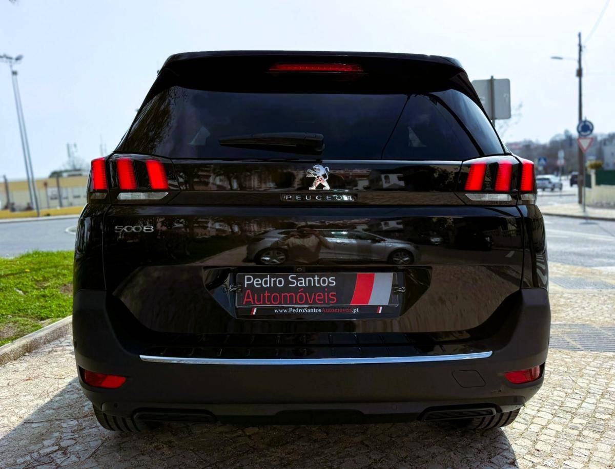 peugeot-5008-2023-gasolina-1199cc
