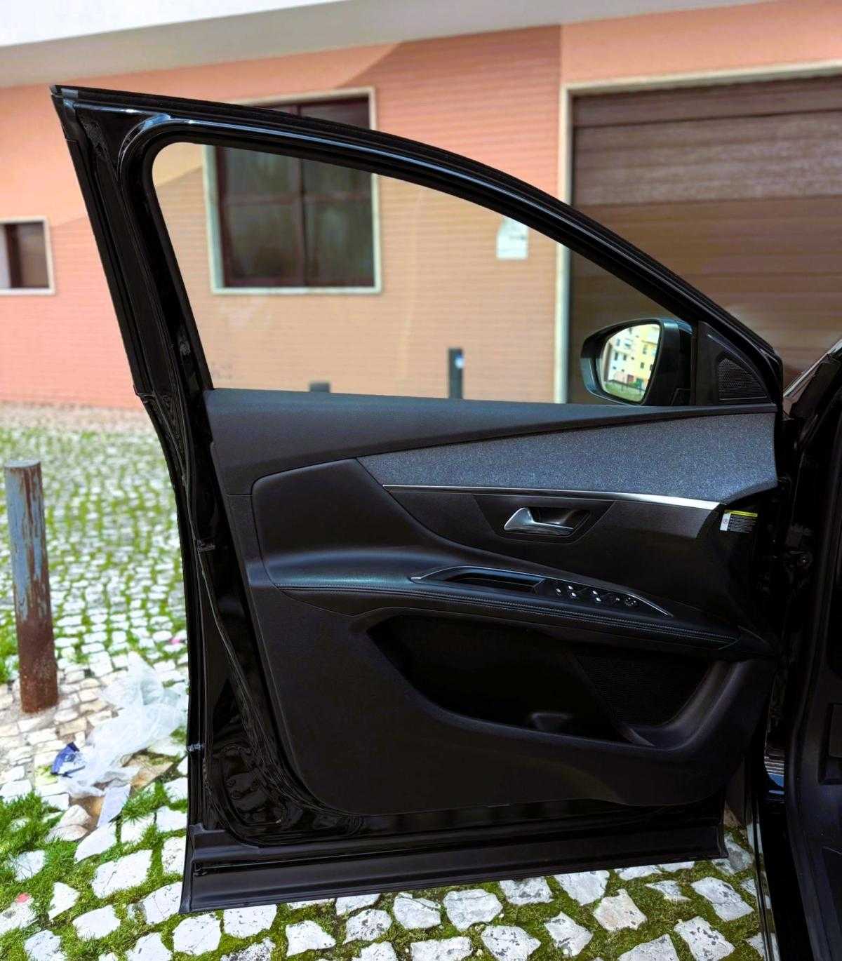 peugeot-5008-2023-gasolina-1199cc