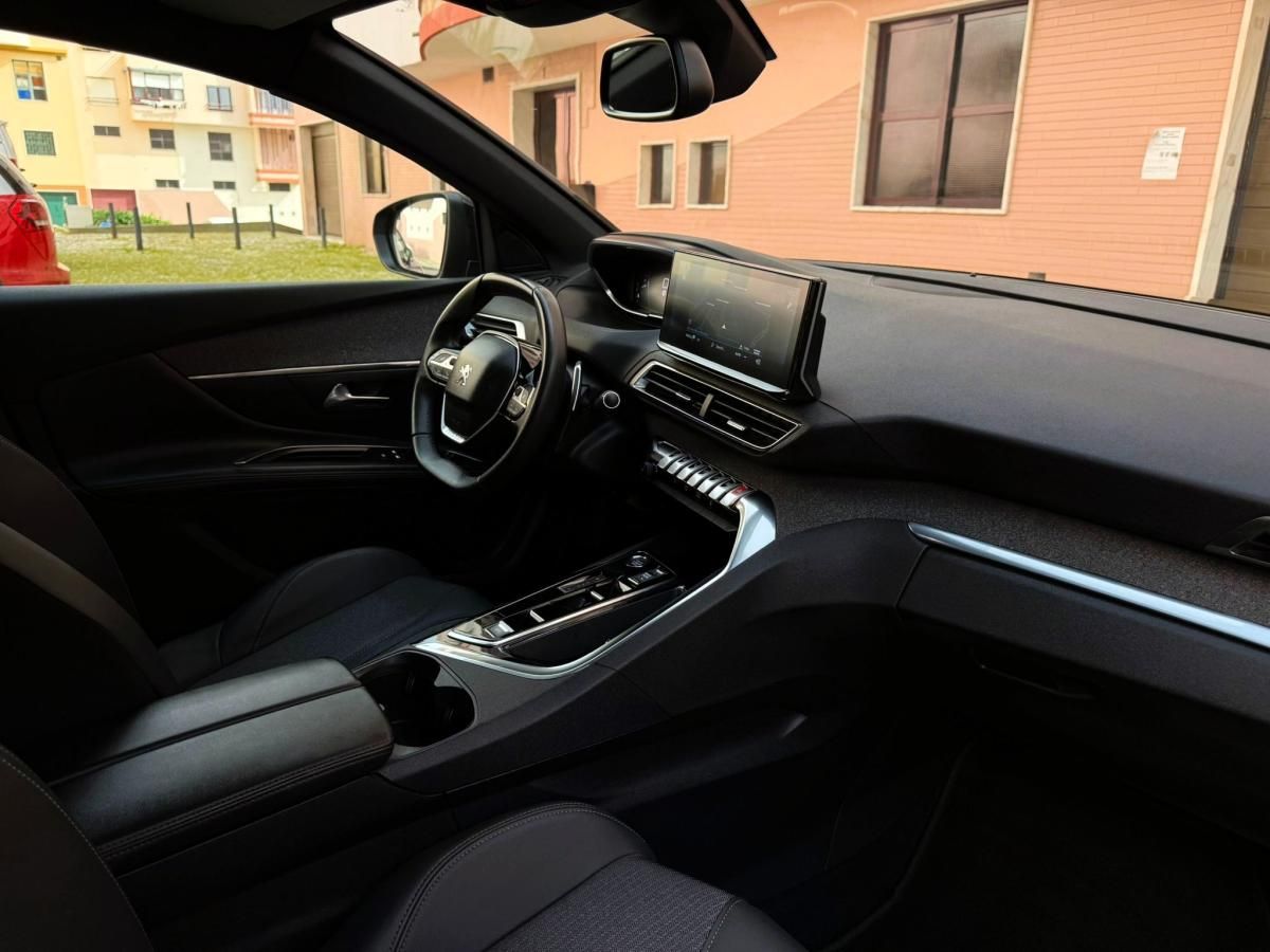 peugeot-5008-2023-gasolina-1199cc