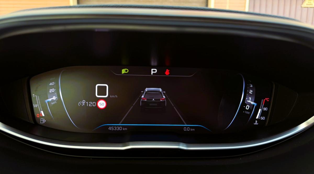 peugeot-5008-2023-gasolina-1199cc